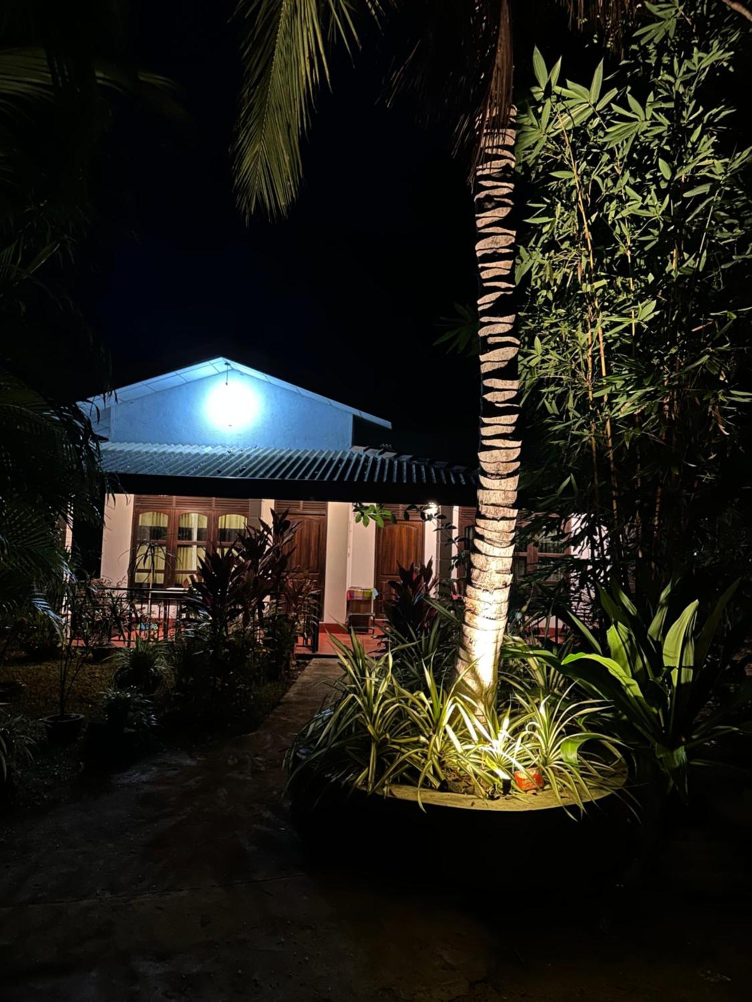 Sigiri Hibiscus Villa Sigiriya Buitenkant foto