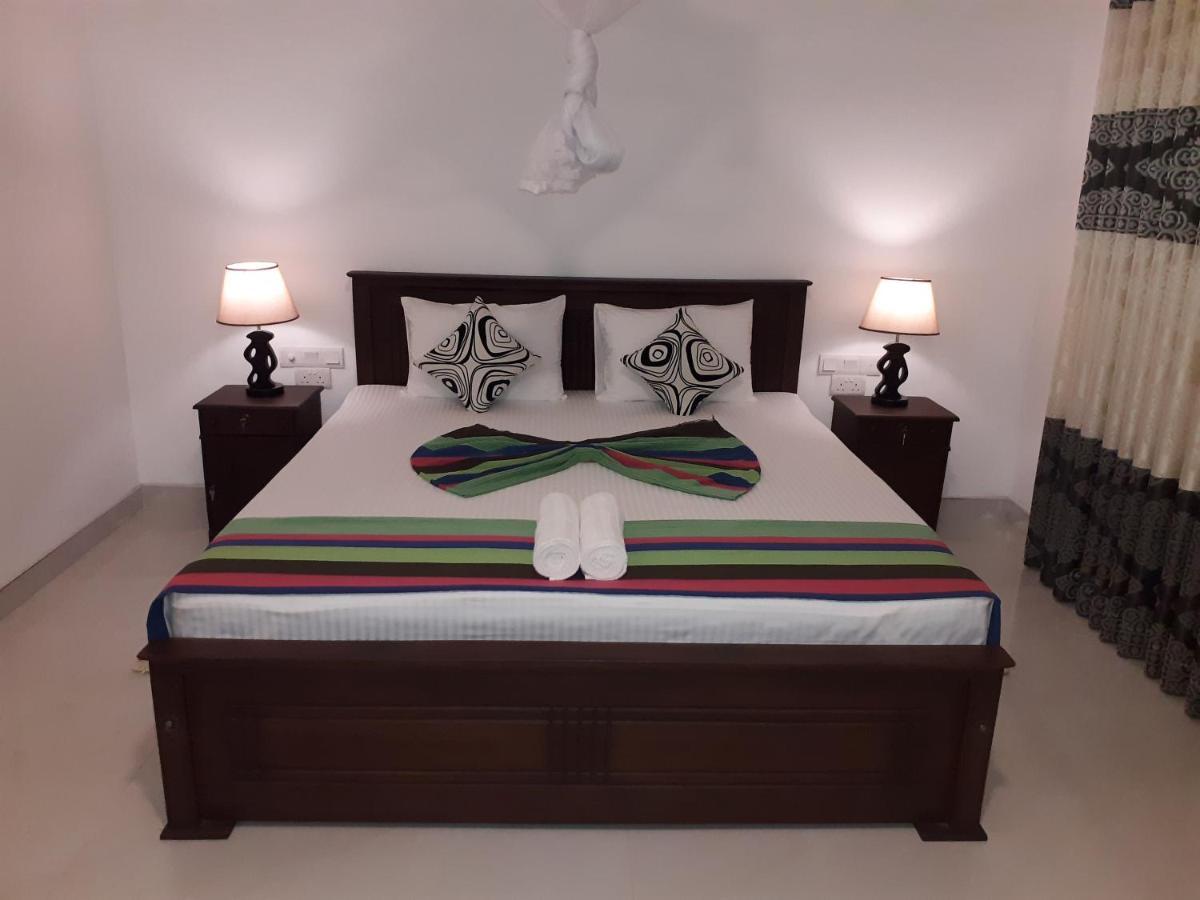 Sigiri Hibiscus Villa Sigiriya Buitenkant foto