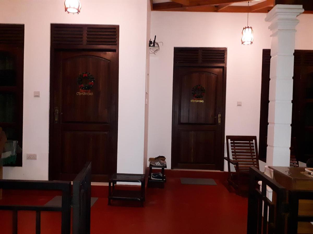 Sigiri Hibiscus Villa Sigiriya Buitenkant foto