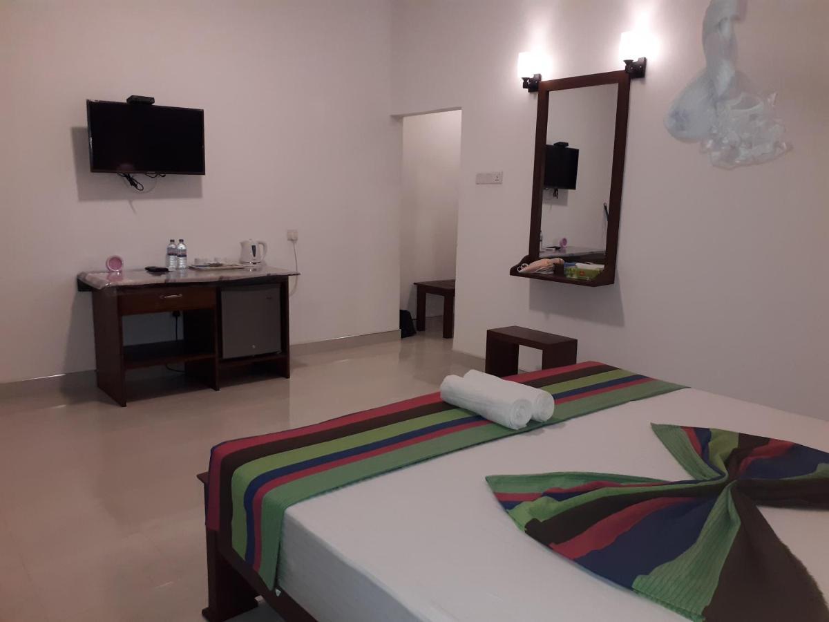 Sigiri Hibiscus Villa Sigiriya Buitenkant foto